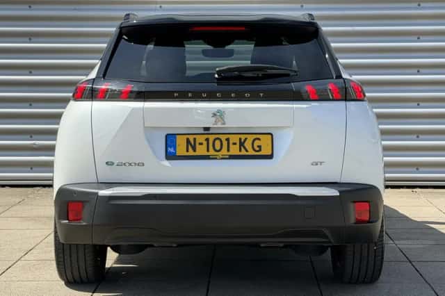 Peugeot e-2008 (2021) thumbnail 4