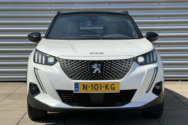 Peugeot e-2008 (2021) thumbnail 6