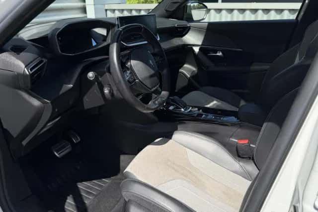 Peugeot e-2008 (2021) thumbnail 10