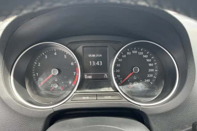 Volkswagen Polo (2016) thumbnail 12