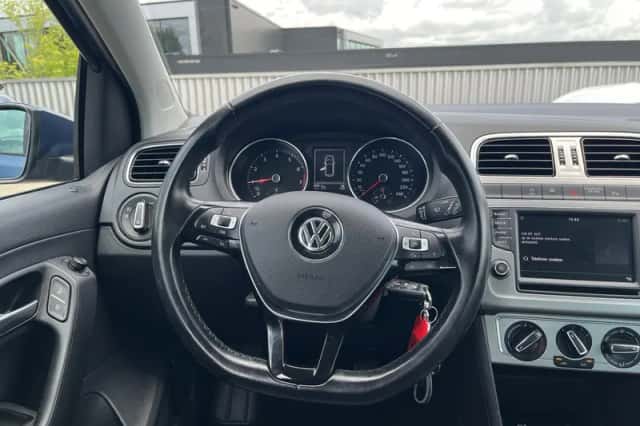 Volkswagen Polo (2016) thumbnail 21