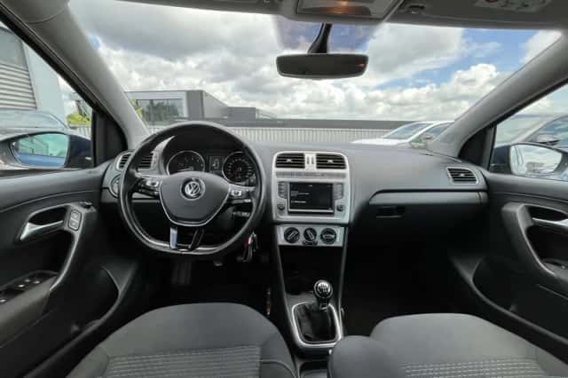 Volkswagen Polo (2016) thumbnail 22