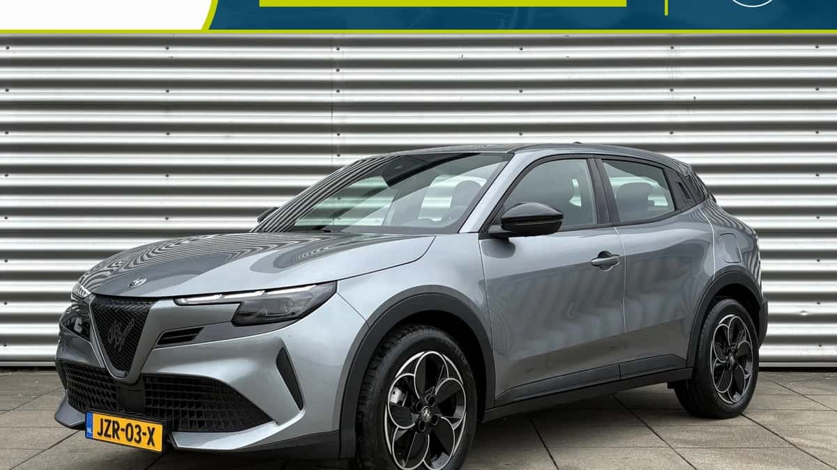 Alfa Romeo Junior (2025) — foto 1