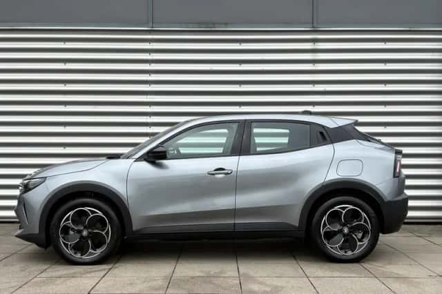 Alfa Romeo Junior (2025) thumbnail 5