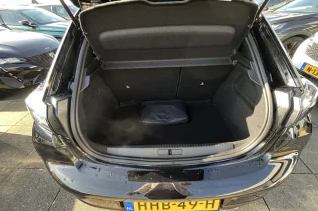 Peugeot 208 (2025) thumbnail 17