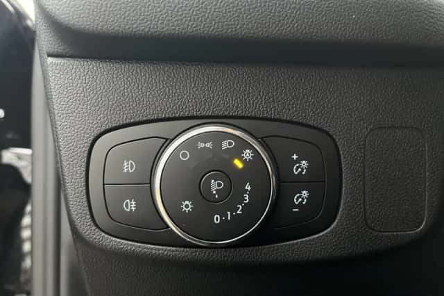 Ford Focus (2024) thumbnail 23