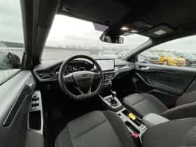 Ford Focus (2024) thumbnail 5