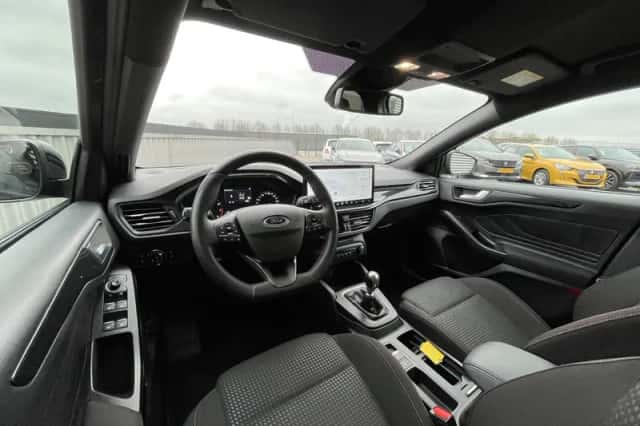 Ford Focus (2024) thumbnail 6