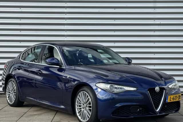 Alfa Romeo Giulia (2021) thumbnail 2