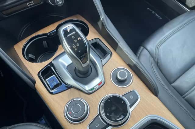 Alfa Romeo Giulia (2021) thumbnail 17