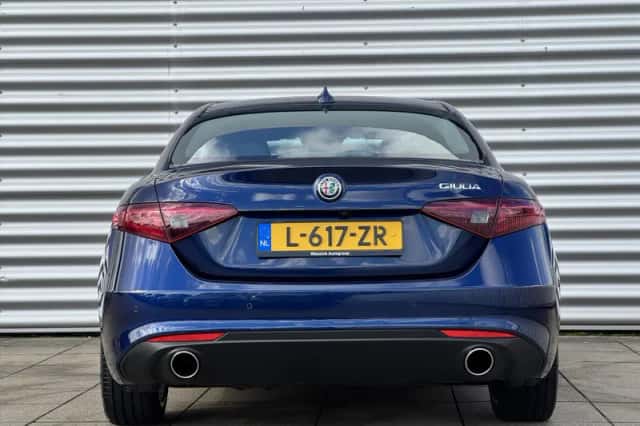 Alfa Romeo Giulia (2021) thumbnail 10