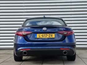 Alfa Romeo Giulia (2021) thumbnail 10