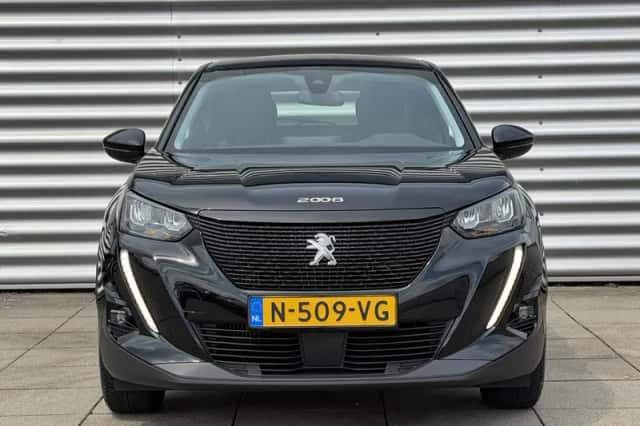 Peugeot 2008 (2022) thumbnail 2