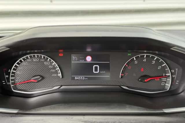 Peugeot 2008 (2022) thumbnail 16