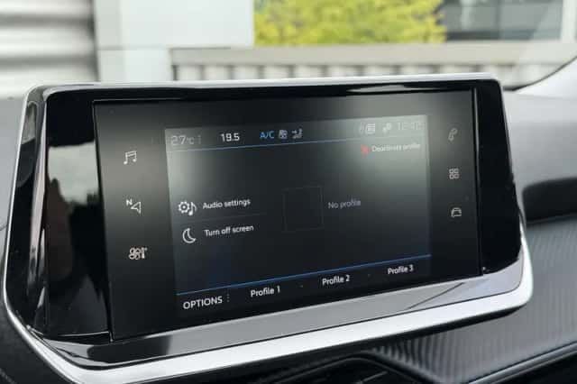 Peugeot 2008 (2022) thumbnail 19