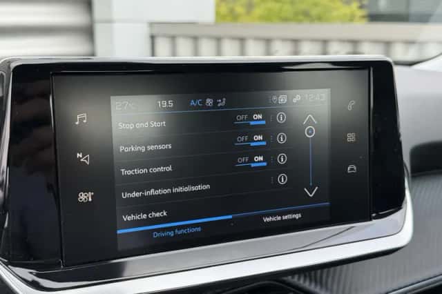 Peugeot 2008 (2022) thumbnail 21
