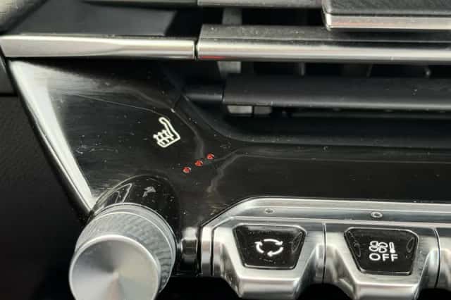 Peugeot 2008 (2022) thumbnail 24