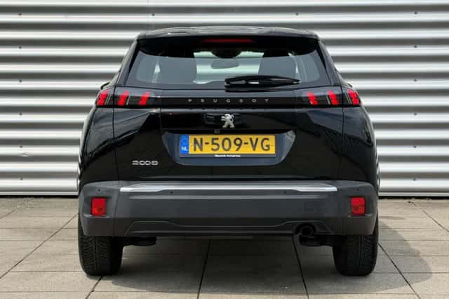 Peugeot 2008 (2022) thumbnail 5