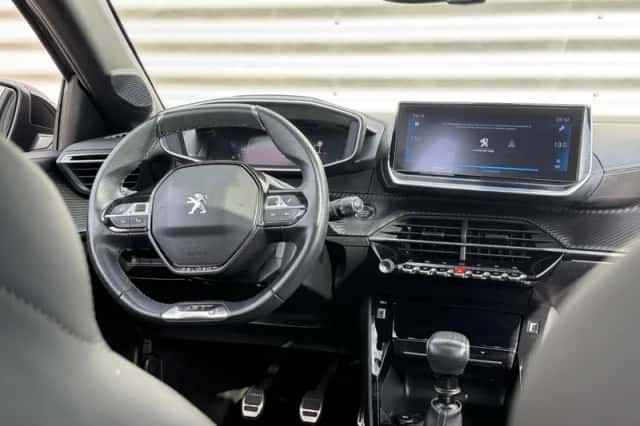 Peugeot 208 (2021) thumbnail 15
