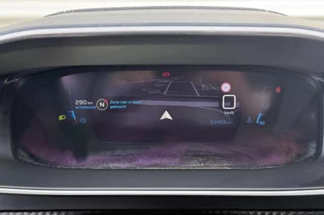 Peugeot 208 (2021) thumbnail 18