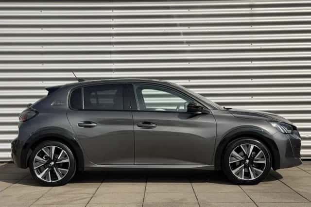Peugeot 208 (2021) thumbnail 4
