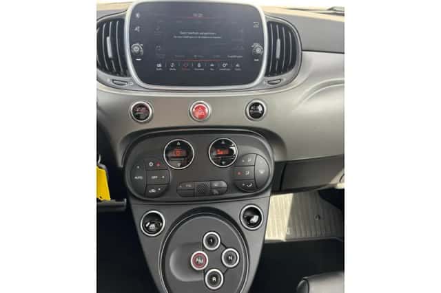 Fiat 500C (2018) thumbnail 23