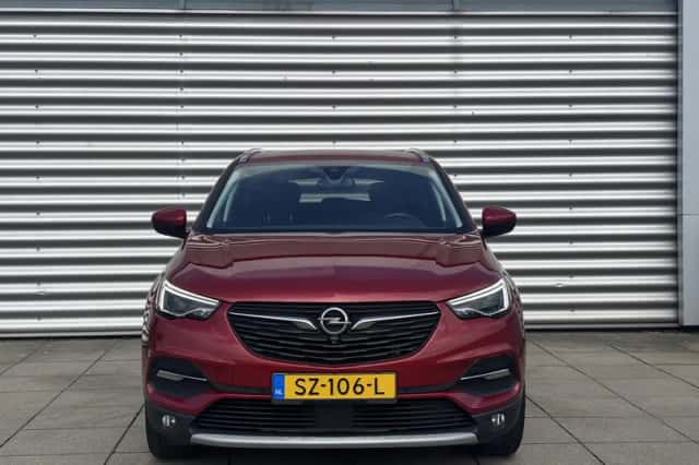 Opel Grandland X (2018) thumbnail 2