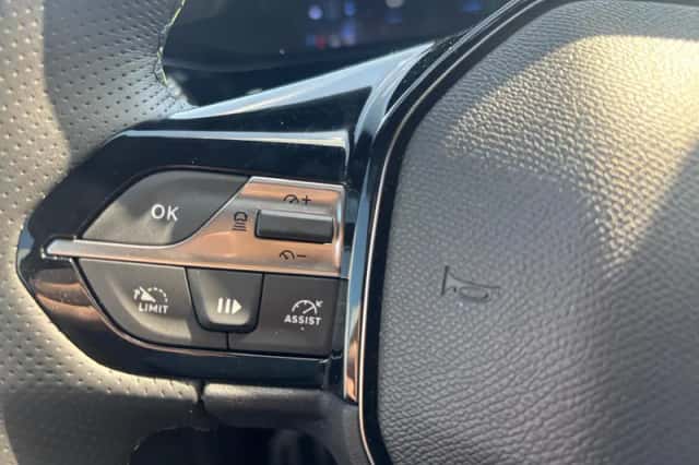 Peugeot 408 (2025) thumbnail 11