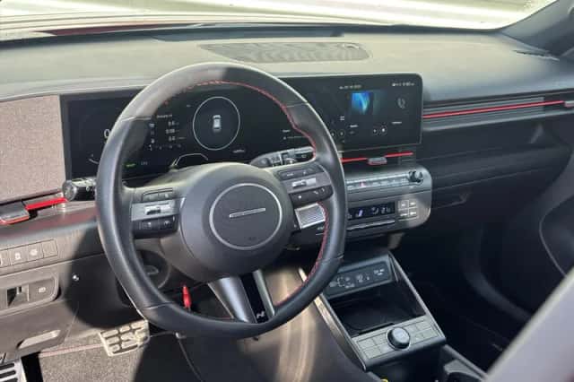 Hyundai Kona (2023) thumbnail 7
