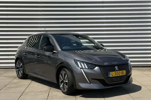 Peugeot 208 (2021) thumbnail 2