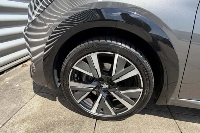 Peugeot 208 (2021) thumbnail 11