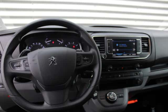 Peugeot Expert (2022) thumbnail 13