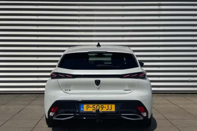 Peugeot 308 (2022) thumbnail 5