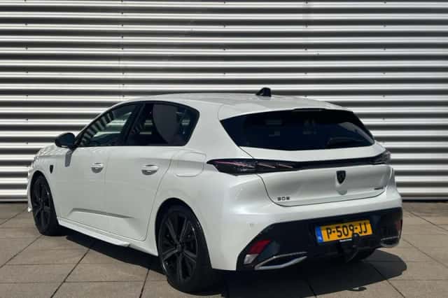 Peugeot 308 (2022) thumbnail 6