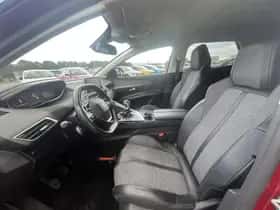 Peugeot 3008 (2020) thumbnail 6