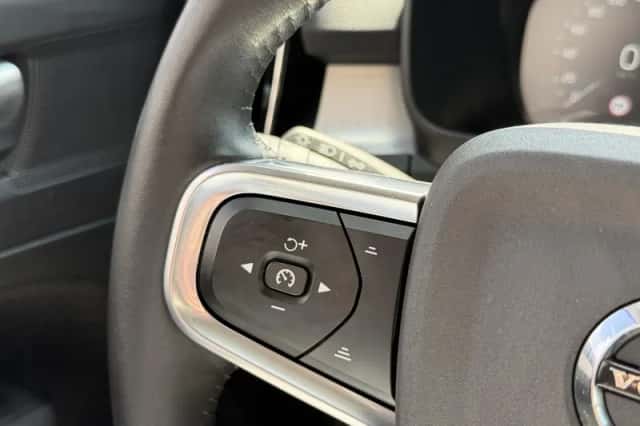 Volvo XC40 (2021) thumbnail 15