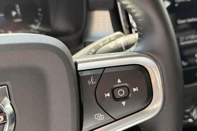 Volvo XC40 (2021) thumbnail 17