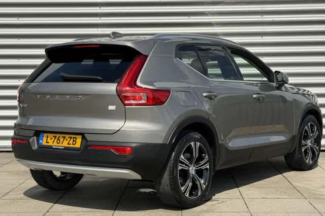 Volvo XC40 (2021) thumbnail 6