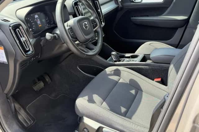 Volvo XC40 (2021) thumbnail 9