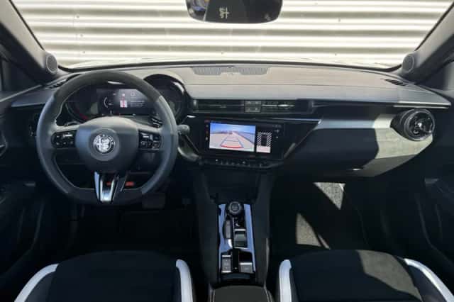 Alfa Romeo Junior (2026) thumbnail 14