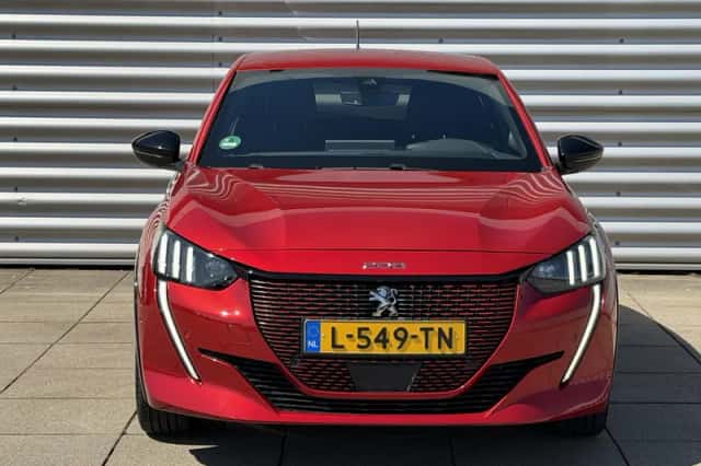 Peugeot e-208 (2021) thumbnail 6