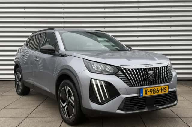 Peugeot e-2008 (2023) thumbnail 2