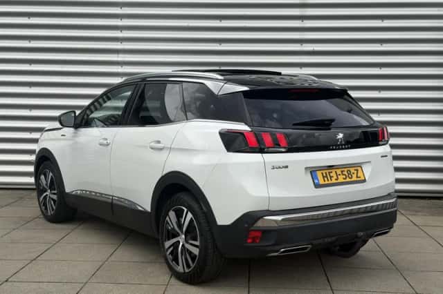Peugeot 3008 (2020) thumbnail 3