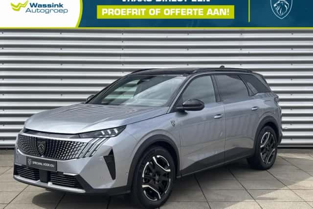 Peugeot 5008 (2025) thumbnail 1