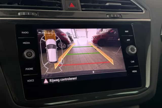 Volkswagen Tiguan (2020) thumbnail 16