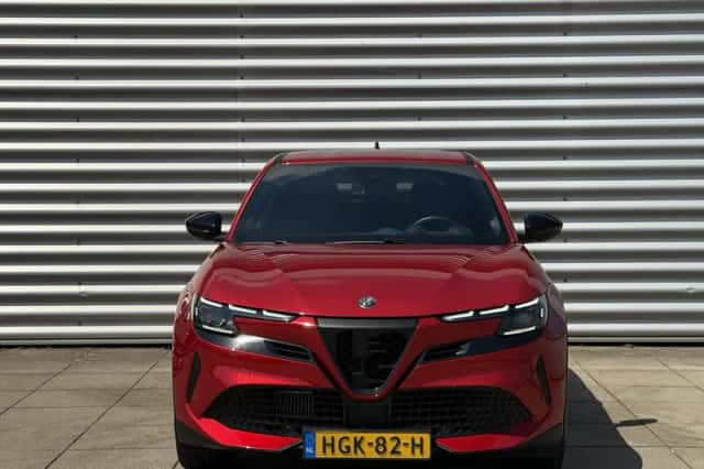 Alfa Romeo Junior (2025) thumbnail 5