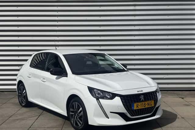 Peugeot 208 (2022) thumbnail 2