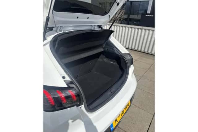 Peugeot 208 (2022) thumbnail 15