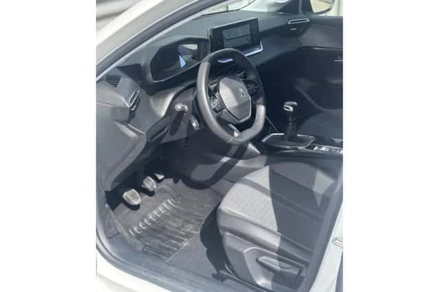 Peugeot 208 (2022) thumbnail 4