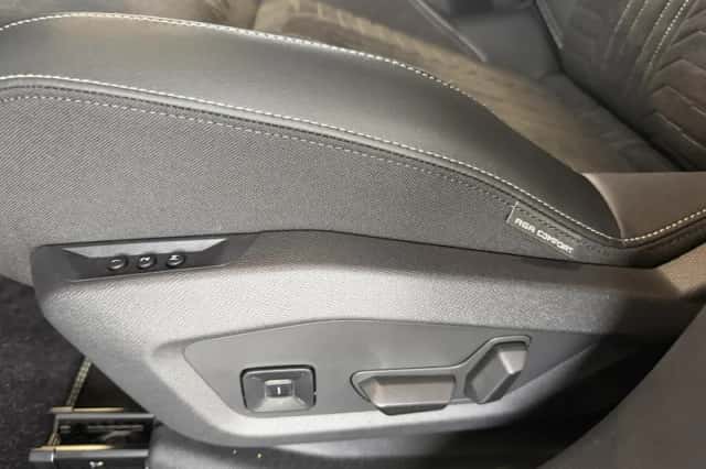 Peugeot 5008 (2026) thumbnail 17